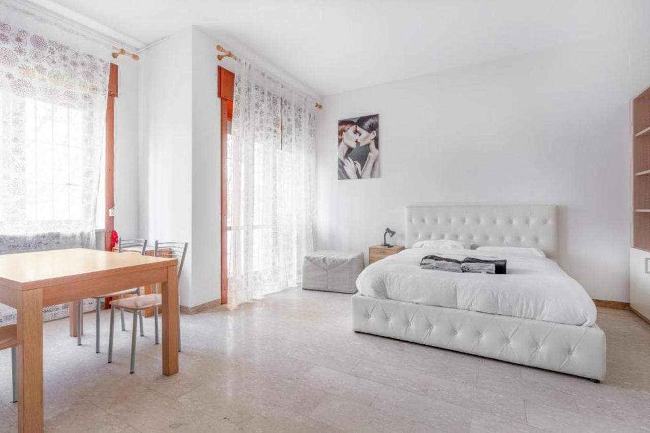 Moncler House Navigli Apartman Milánó Kültér fotó